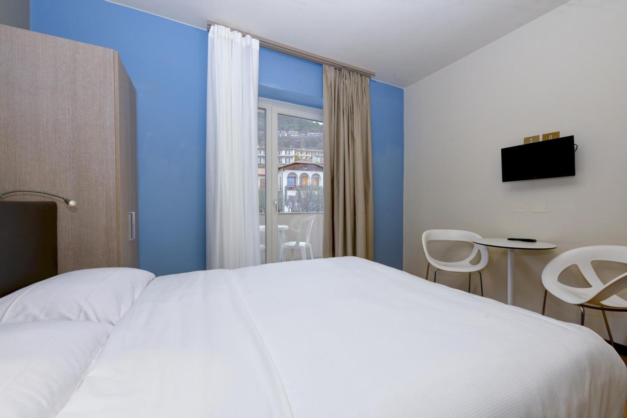 Hotel Bellavista Тіньяле Екстер'єр фото