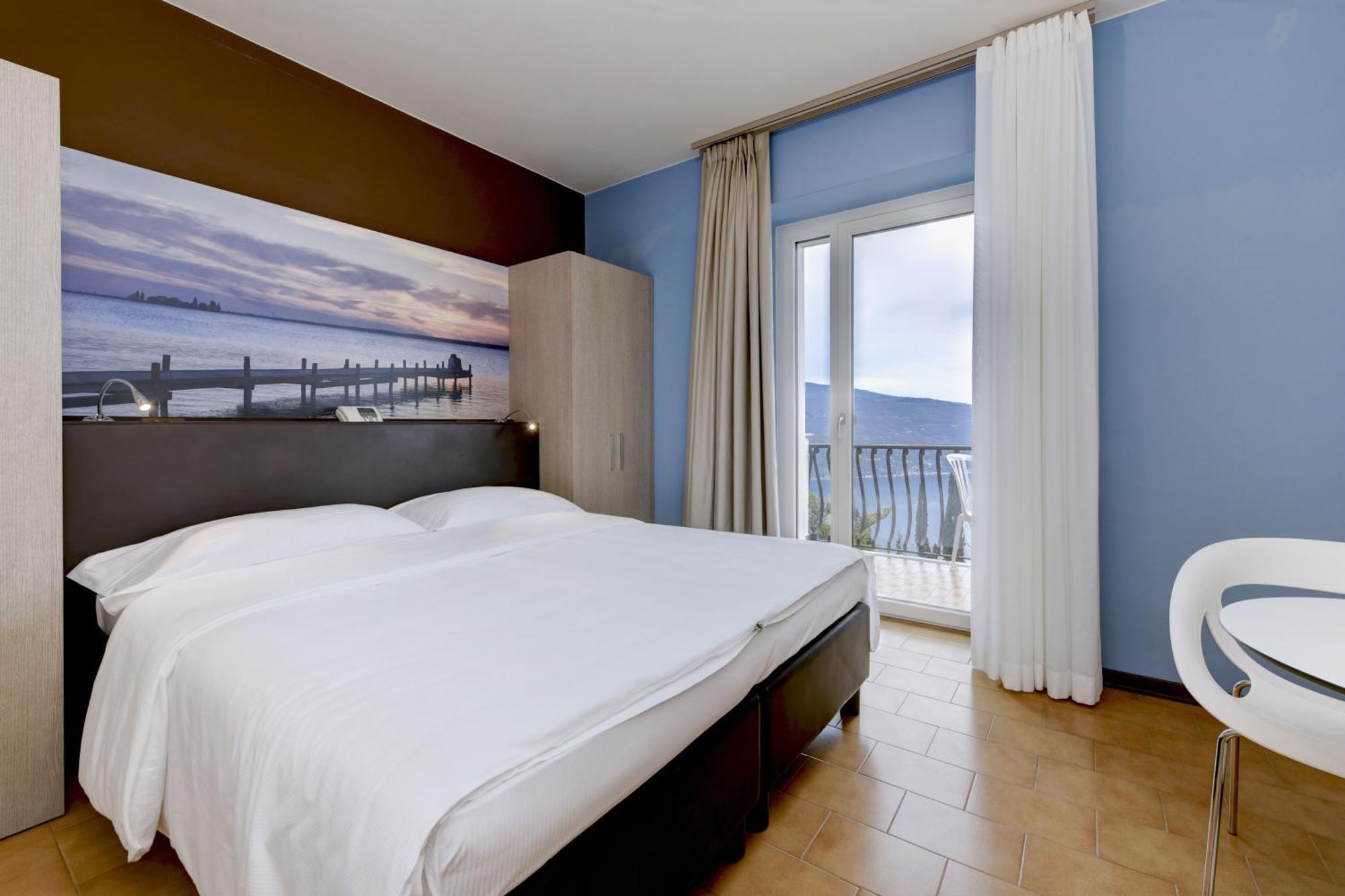 Hotel Bellavista Тіньяле Екстер'єр фото