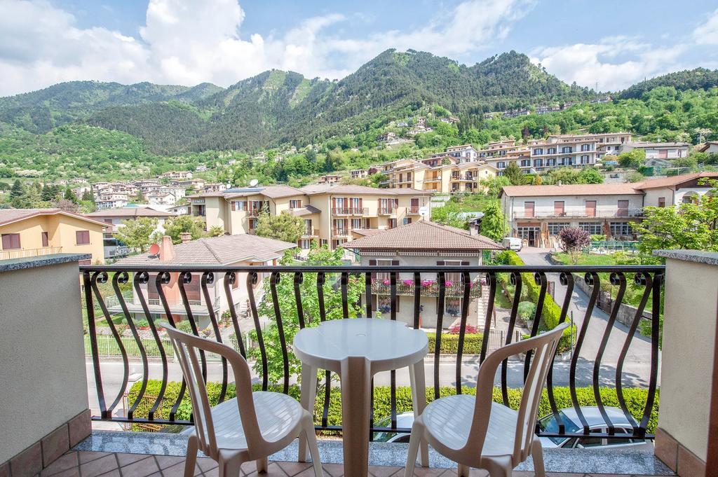 Hotel Bellavista Тіньяле Екстер'єр фото