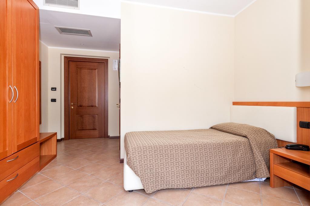 Hotel Bellavista Тіньяле Екстер'єр фото