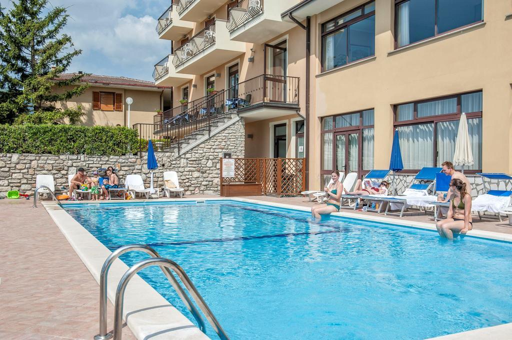 Hotel Bellavista Тіньяле Екстер'єр фото